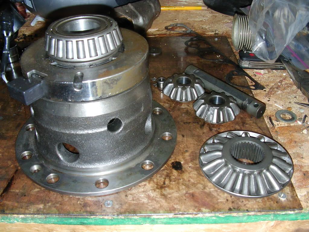 2 and 4 spider gear Elocker pictures Second Generation Nissan Xterra