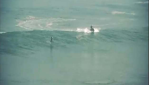 Hydrofoil y surf de olas gigantes en La Verdad - Asturias