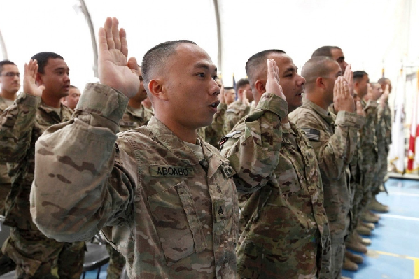 soldiers being sworn in