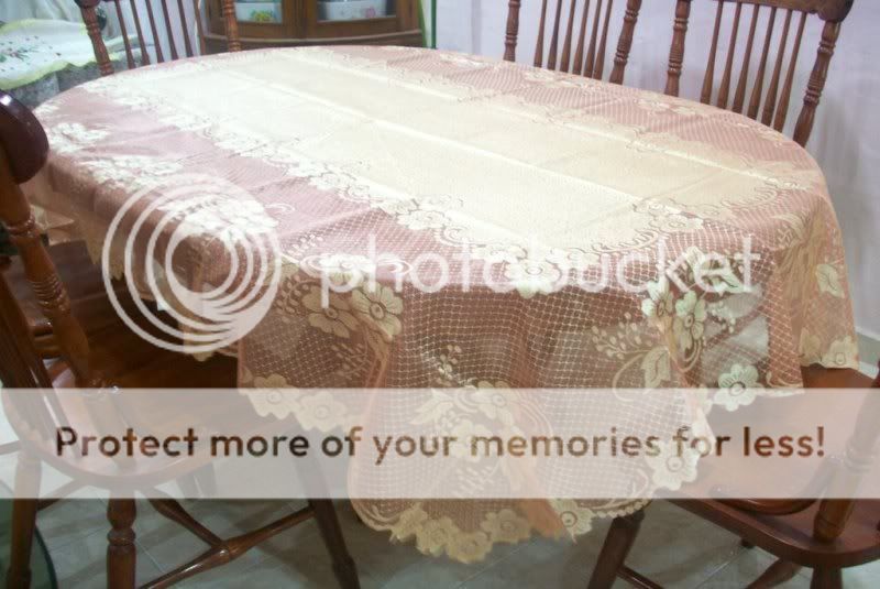  Coral backdrop / Gold flowers and rectangular centerpiece / Coral